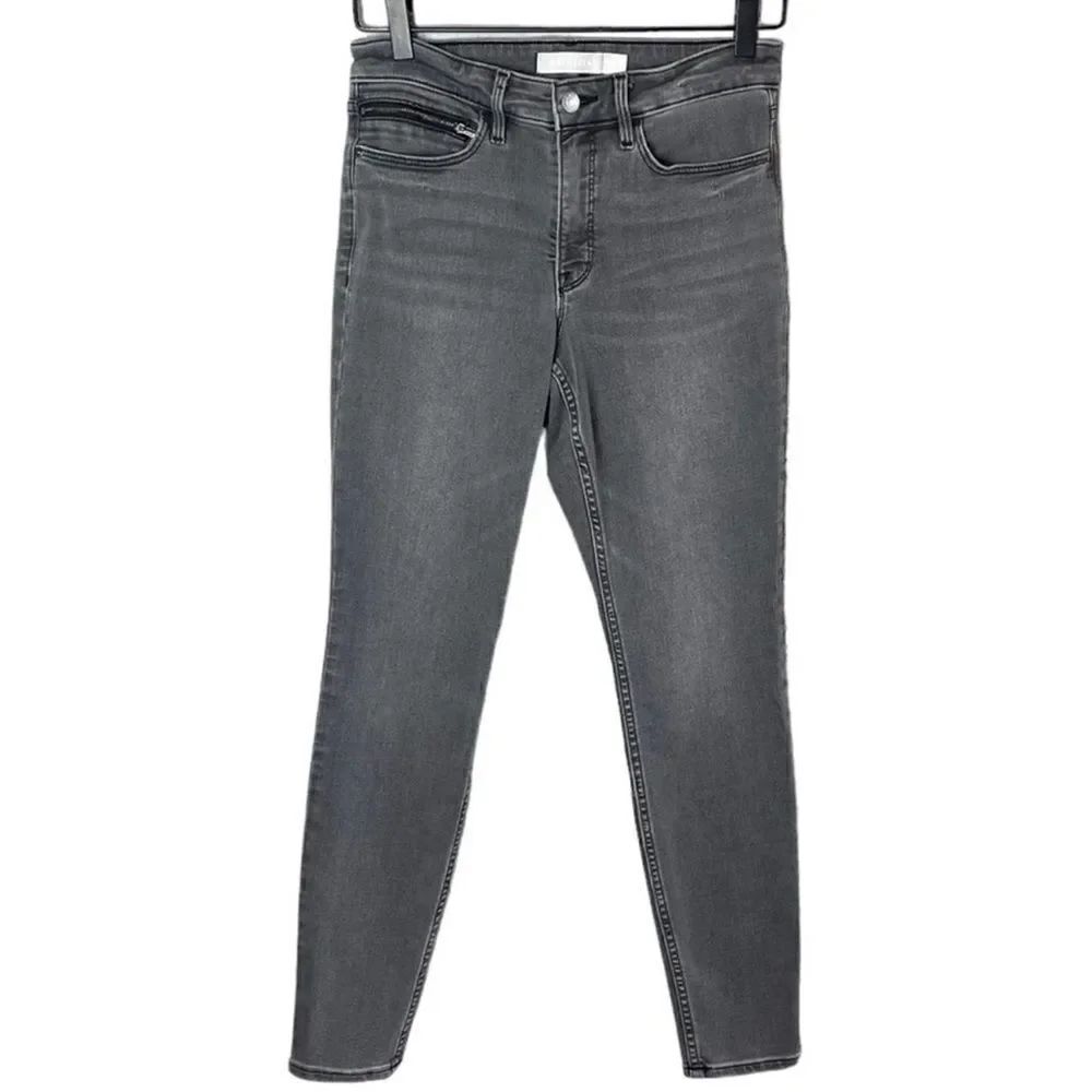 Athleta Womenโs Sculptek Ultra Skinny GreyโWash Jeans Sizeโ6
